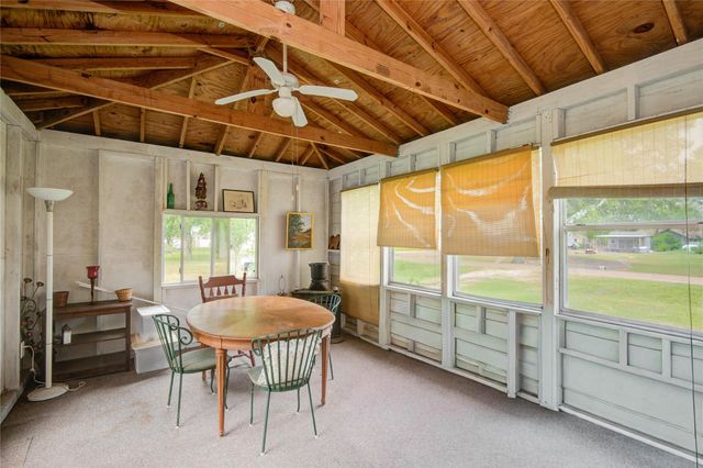 3514 Commerce Street, Damon, TX 77430