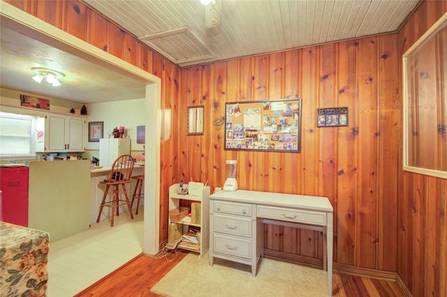 3514 Commerce Street, Damon, TX 77430