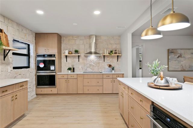 4504 W LAMB AVENUE, Tampa, FL 33629