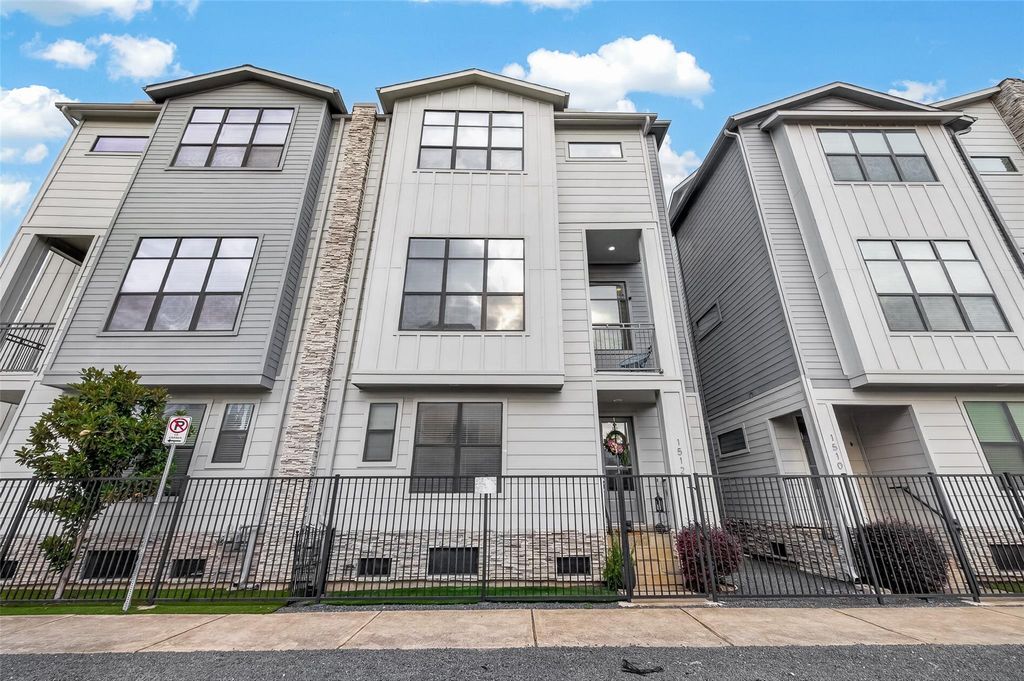 1512 Beall Street, Houston, TX 77008