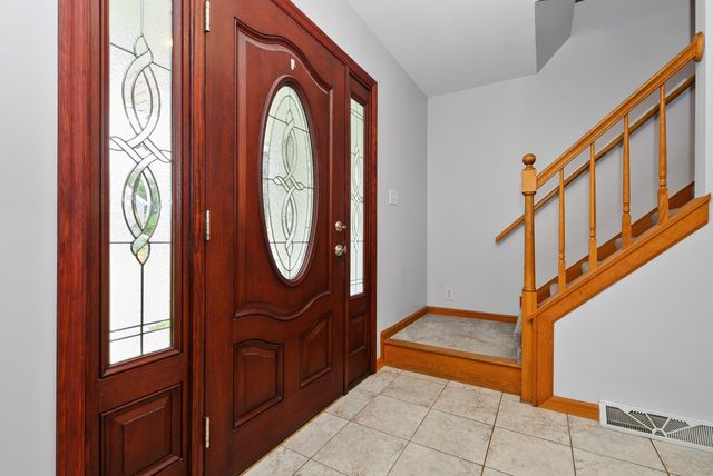 24806 S Potawatomie Trail, Channahon, IL 60410