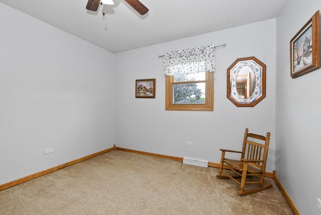 24806 S Potawatomie Trail, Channahon, IL 60410