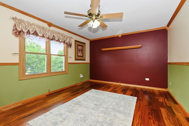 24806 S Potawatomie Trail, Channahon, IL 60410
