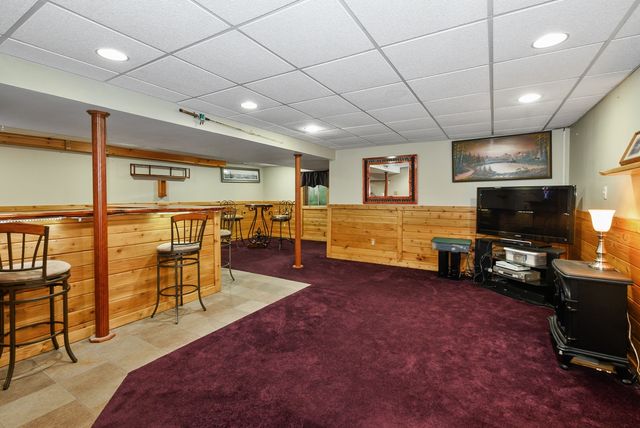 24806 S Potawatomie Trail, Channahon, IL 60410