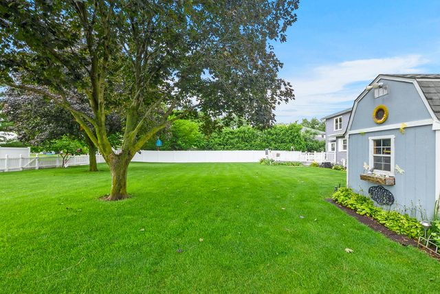 24806 S Potawatomie Trail, Channahon, IL 60410
