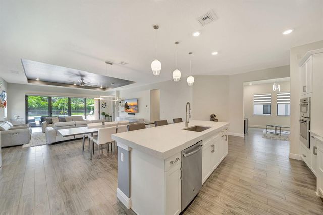 8720 E Baypoint Circle, Parkland, FL 33076