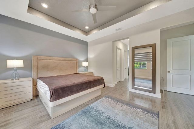 8720 E Baypoint Circle, Parkland, FL 33076
