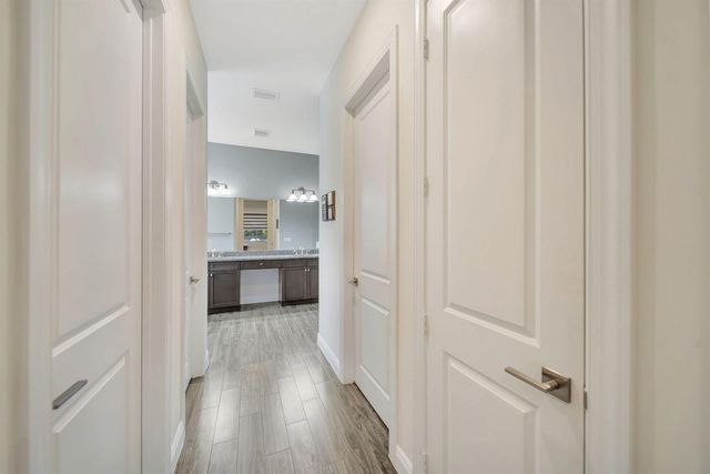 8720 E Baypoint Circle, Parkland, FL 33076