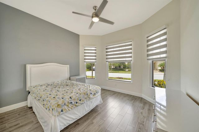 8720 E Baypoint Circle, Parkland, FL 33076