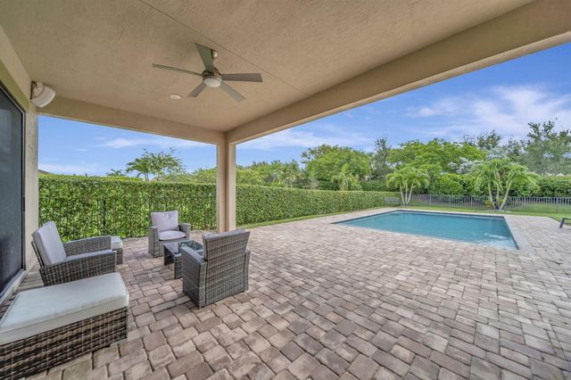 8720 E Baypoint Circle, Parkland, FL 33076