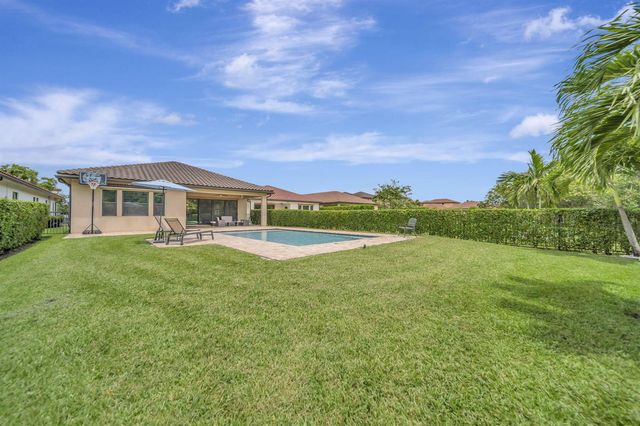 8720 E Baypoint Circle, Parkland, FL 33076