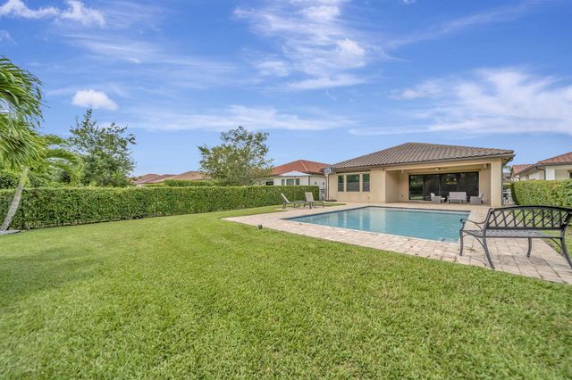 8720 E Baypoint Circle, Parkland, FL 33076