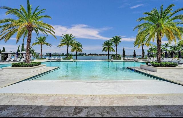 8720 E Baypoint Circle, Parkland, FL 33076