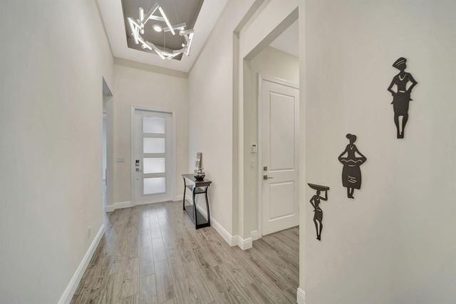 8720 E Baypoint Circle, Parkland, FL 33076