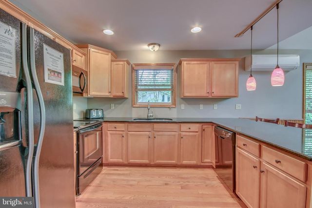 87 PINEKNOLL DR, Lake Harmony, PA 18624