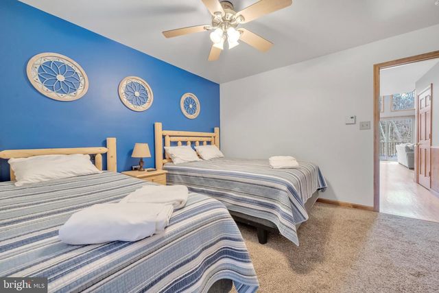 87 PINEKNOLL DR, Lake Harmony, PA 18624