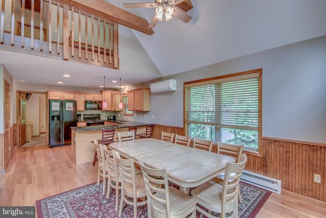 87 PINEKNOLL DR, Lake Harmony, PA 18624