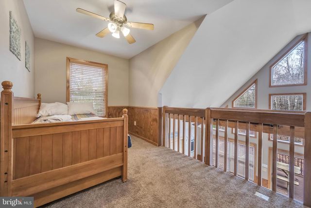 87 PINEKNOLL DR, Lake Harmony, PA 18624