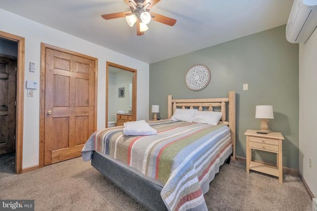 87 PINEKNOLL DR, Lake Harmony, PA 18624