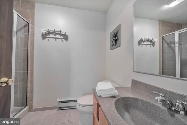87 PINEKNOLL DR, Lake Harmony, PA 18624