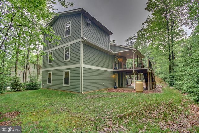 87 PINEKNOLL DR, Lake Harmony, PA 18624
