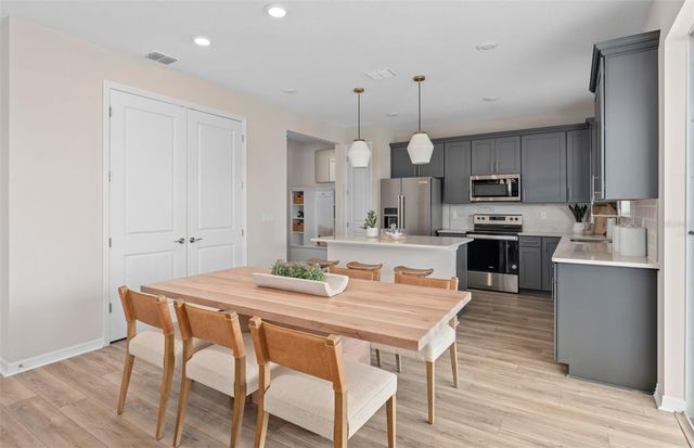 4025 WINDING MEADOWS STREET, Apopka, FL 32712