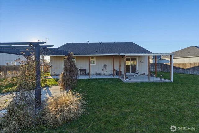 80 Whistling Duck Road, Walla Walla, WA 99362