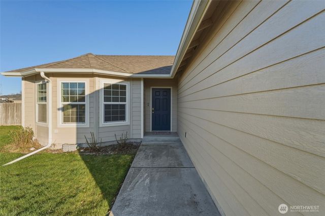 80 Whistling Duck Road, Walla Walla, WA 99362