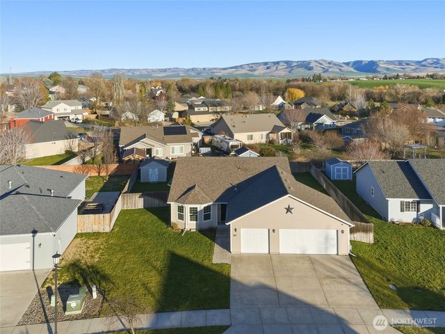 80 Whistling Duck Road, Walla Walla, WA 99362