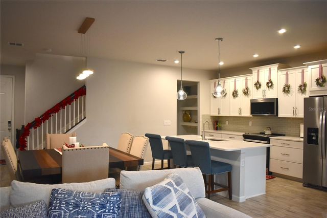 19411 MONARCH WIND WAY, Lutz, FL 33558