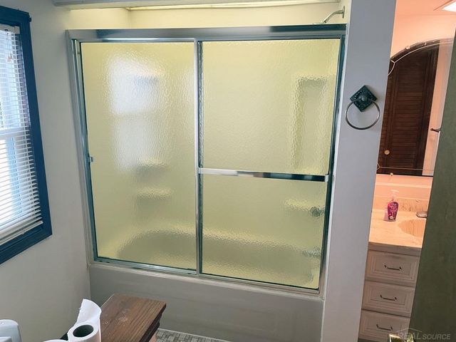 5639 Heathdale Avenue, Warren, MI 48092