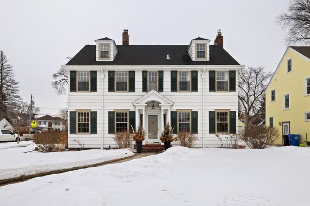 1502 8th Street S, Fargo, ND 58103