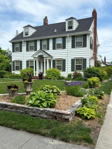 1502 8th Street S, Fargo, ND 58103