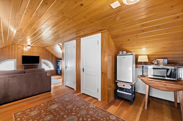 1502 8th Street S, Fargo, ND 58103