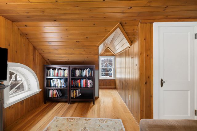 1502 8th Street S, Fargo, ND 58103