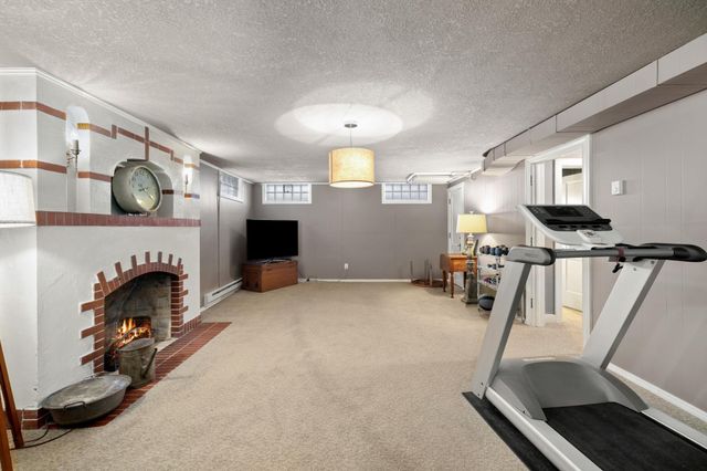 1502 8th Street S, Fargo, ND 58103