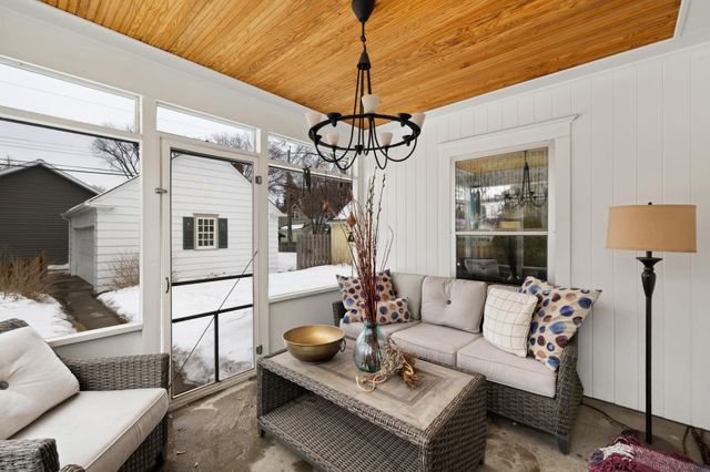 1502 8th Street S, Fargo, ND 58103