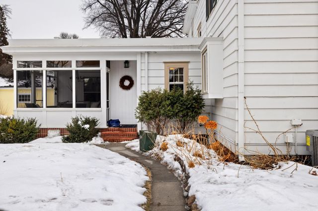 1502 8th Street S, Fargo, ND 58103