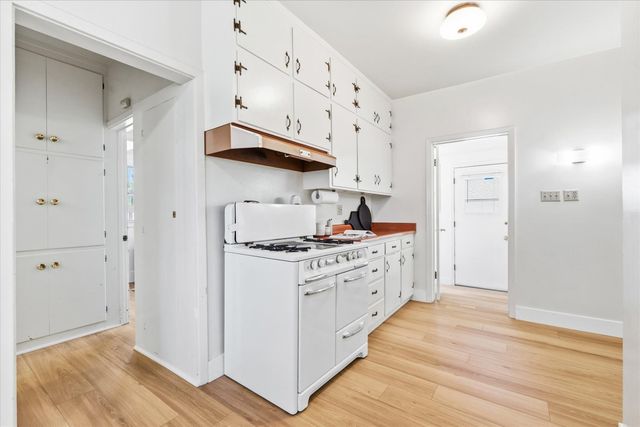 851 38th St, Sacramento, CA 95816