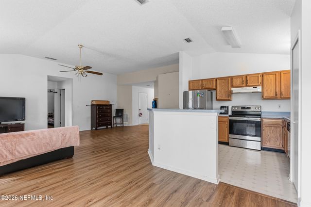 3329 CANCUN Drive E, Jacksonville, FL 32225
