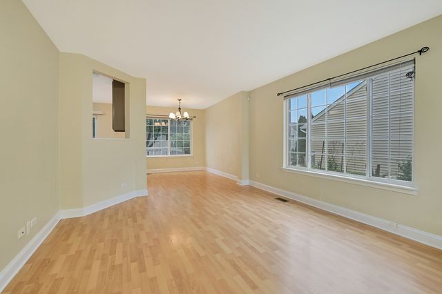 3184 Impressions Drive 3184, Lake In The Hills, IL 60156