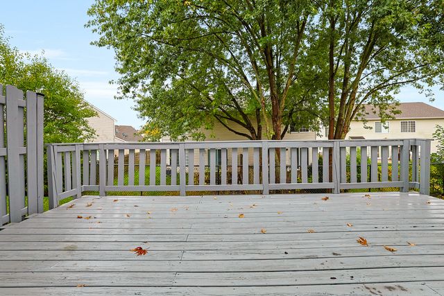 3184 Impressions Drive 3184, Lake In The Hills, IL 60156