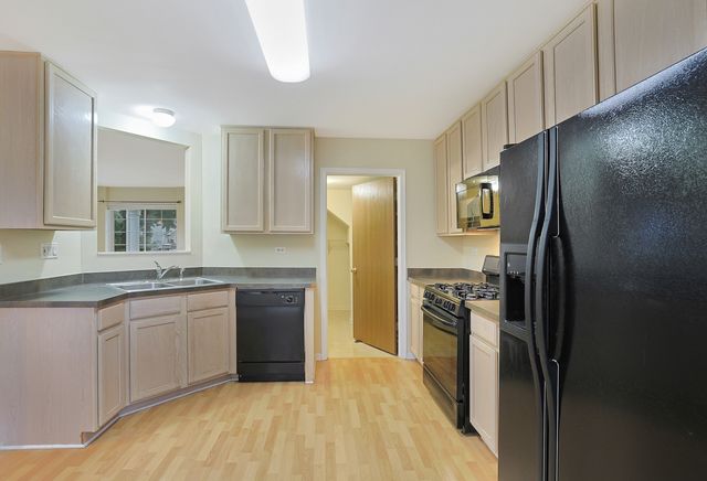 3184 Impressions Drive 3184, Lake In The Hills, IL 60156