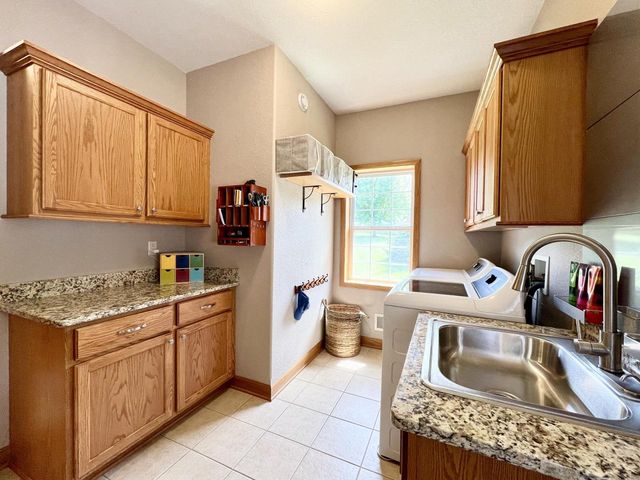 W151N7299 Paseo LANE, Menomonee Falls, WI 53051