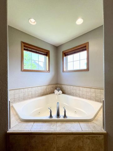 W151N7299 Paseo LANE, Menomonee Falls, WI 53051