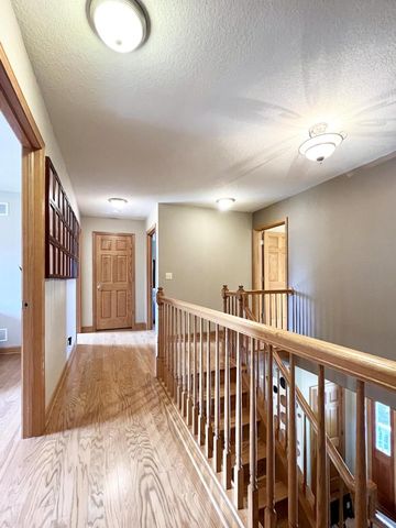 W151N7299 Paseo LANE, Menomonee Falls, WI 53051