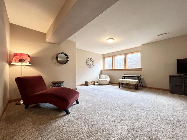 W151N7299 Paseo LANE, Menomonee Falls, WI 53051