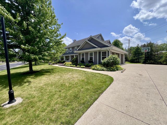 W151N7299 Paseo LANE, Menomonee Falls, WI 53051