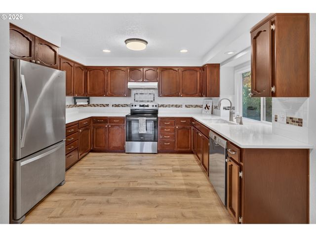 2016 Ne 123RD Ave, Vancouver, WA 98684