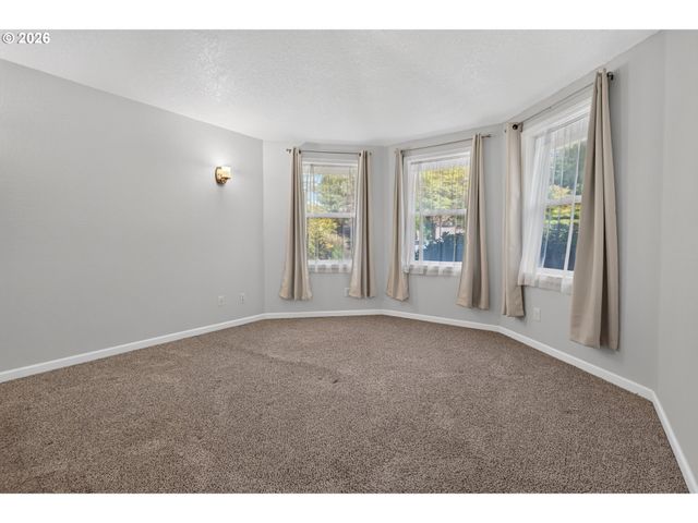 2016 Ne 123RD Ave, Vancouver, WA 98684